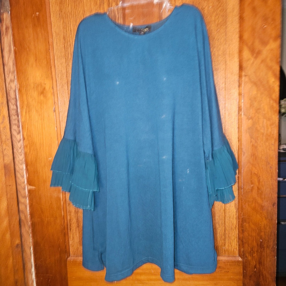Suzanne Betro Tunic Womens Large Teal Blue Tiered Pleated Bell Sleeve Knit Top